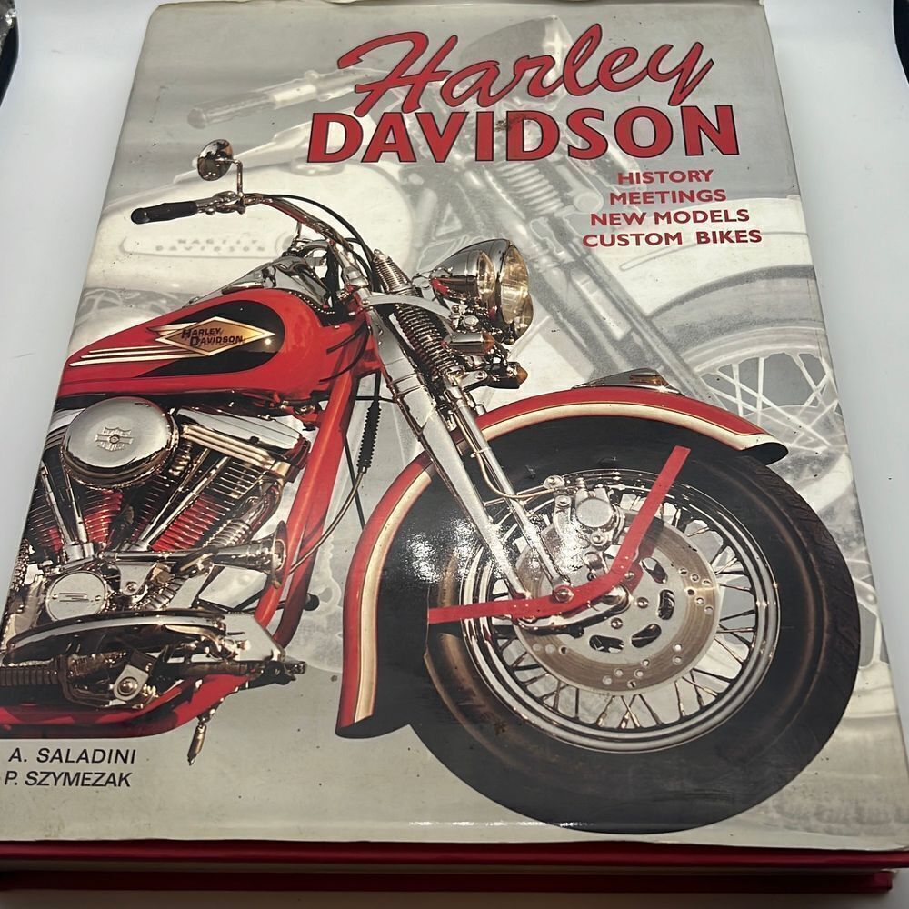 Harley Davidson : History Meetings New Models Custom Bikes book